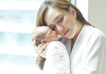 Shandy Aulia Pamer Foto Gemas Anaknya yang Baru Berusia 16 Hari, Netizen: Cepat Kali Besarnya Claire
