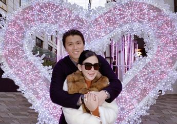 Genap Satu Tahun Pernikahan, Syahrini Tuliskan Kalimat Romantis untuk Reino Barack