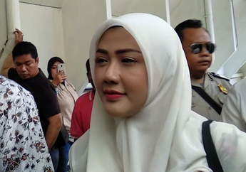 Indonesia Positif Virus Corona, Rey Utami Berharap Kesehatan sang Putra Dapat Perhatian Ekstra