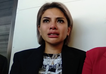 Nikita Mirzani Tampak Lemah dan Sesenggukan saat Bacakan Eksepsi Kasus KDRT dengan Dipo Latief, Inget Anak!