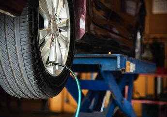 Ban Mobil Kurang Angin, Kapan Waktu yang Tepat untuk Tambah Angin