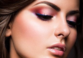 3 Eyeshadow Lokal 3in1 di Bawah 50 Ribu yang Lengkap & Praktis!