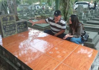 Bertahun-tahun Ditutup Rapat, Clift Sangra Akhirnya Beberkan Teka-teki Kosongnya Tanggal Kematian Suzzanna di Makam sang Istri