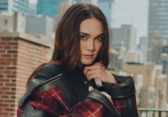 Luna Maya Ditinggal Nikah Reino Barack dengan Syahrini,Denny Darko Sebut Sang Artis Terluka Sangat Dalam: Saat Ini Dia Mencoba Mendapatkan Ketenangan Hatinya!