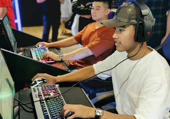 Reza Arap Buka Warnet Bareng Kaesang dan Gibran. Ini Wujud Tokyo Gaming Space-nya!