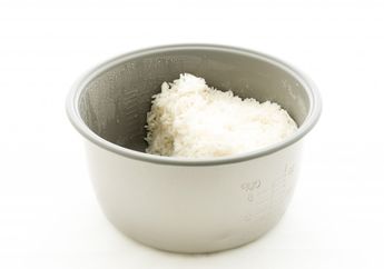 Jangan Sampai Salah, Ini Cara yang Benar Membersihkan Rice Cooker Agar Kinclong dan Tahan Lama