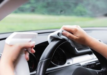 Hilangkan Bau di Dalam Mobil dengan Tips Sederhana Ini, Catat Ladies!