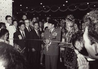 Sempat Diragukan Sebagai Keturunan Langsung, Anak Kandung Soekarno yang Sempat Hidup Susah Ini Miliki Warisan Tongkat Sakti dan Keris dari Sang Ayah