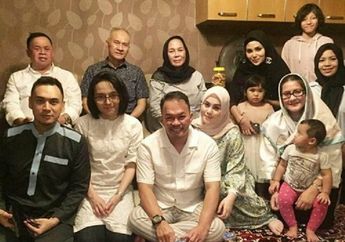 Tak Pernah Terekspos, Kini Terungkap Sosok Ibunda Jennifer Dunn, Momen Faisal Harris Disuapi Sang Mertua Jadi Sorotan! Warganet: 'Gatau Diri!'