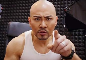 Ngamuk Dituding Cari Kesempatan Saat Indira Kalistha Bikin Geger, Deddy Corbuzier Skak Mat Netizen yang Nyinyiri Tindakan Hingga Agamanya: Bisa Aja Botak!