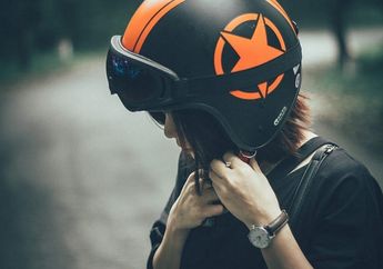 Cewek Perlu Helm Khusus, Apa Benar Seperti Itu Kalau Mau Beli Baru?