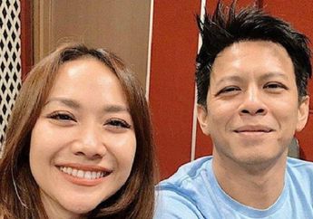 30 Hari Kepergian Ashraf Sinclair, Momen Ariel NOAH Genggam Tangan BCL Dihujat Pedas Warganet: 'Laki-laki Hidung Belang!'