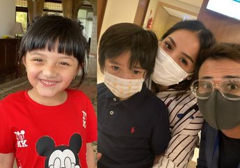 Disambangi Raffi Ahmad ke Rumahnya, Arsy Hermansyah Malu-malu Beri Ucapan untuk Rafathar yang Baru Saja Disunat!