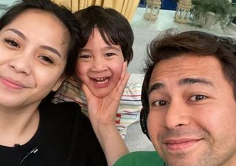 Ajak Anak dan Suami Berjemur Sinar Matahari di Balkon Rumah Mewahnya, Nagita Slavina Tetap Kece Pakai Topi Super Lebar dan Piyama Pendek Berharga Murah, Netizen: Kalo Harga Segini Kebeli nih!