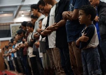 Jika Pandemi Corona Masih Melanda Indonesia hingga Bulan Puasa, Beginilah Salat Tarawih akan Diadakan