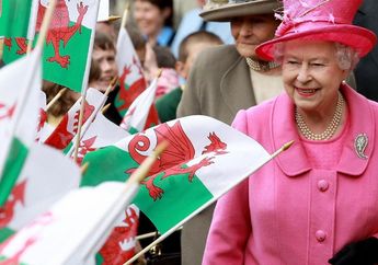 Satu Lagi Staf Kerajaan Inggris yang Positif Terinfeksi Virus Corona, Sering Bertugas Menyiapkan Makanan untuk Ratu Elizabeth II