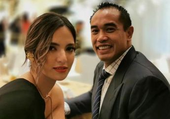 Dapat Kejutan Spesial dari Ardi Bakrie di Hari Ulang Tahun Pernikahan ke-10, Nia Ramadhani Cuma Bisa Nangis saat sang Suami Berikan Kado Spesial!