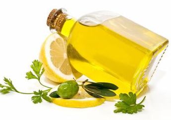 Rutin Minum Campuran Lemon dan Minyak Zaitun di Pagi Hari, Rasakan Efek Luar Biasa Ini untuk Tubuh! Salah Satunya Turunkan Kolesterol