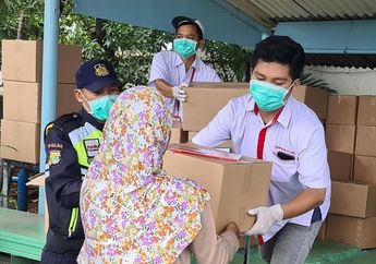 Tetap Terapkan Social Distancing, Pabrikan Motor Honda Bagi-Bagi Sembako Saat Wabah Virus Corona