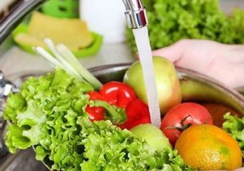 Bukan Pakai Sabun Ataupun Disinfektan, Begini Cara Ampuh Bersihkan Buah dan Sayuran Dengan Bahan Alami! Dijamin Virus Corona Langsung Lenyap