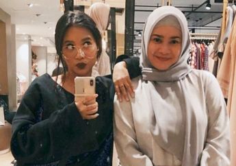 Cukup Pakai 1 Model Celana Jeans, Ini 3 Gaya Kece Anak Ikke Nurjanah!