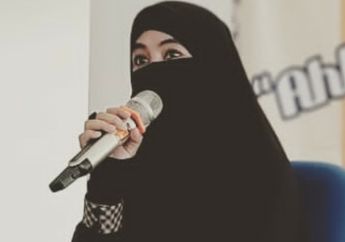 Dikirimi Madu dari Kanada Buatan Syahrini, Umi Pipik Langsung Doakan Sang Incess: Sukses Selalu Dunia Akhirat...
