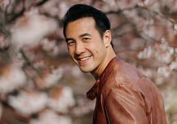 Pamer Foto Jadul Bareng Arie Untung, Rambut Daniel Mananta Bikin Salah Fokus Hingga Disebut Mirip dengan Sosok Legendaris Asal China
