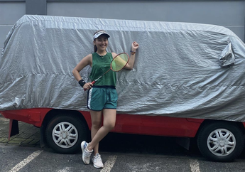 Ayu Ting Ting Pasang Foto Sedang Berada di Kolam Renang dengan Tagar Stayhome, Netizen Sindir Itu Bukan Rumahnya!