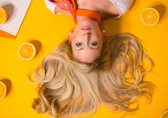 Suka Styling tapi Ingin Rambut Tetap Sehat? Yuk Konsumsi 5 Makanan Ini Biar Mahkotamu Secantik Iklan Shampo!