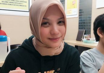 Penantian Selama 8 Tahun Terjawab, Rachel Maryam Akhirnya Gendong Bayi di Usia 40 Tahun, Begini Kondisi Sebenarnya Usai Ramai Dikabarkan Koma