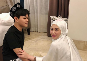 5 Foto Manis Kebersamaan Ayana Moon & Adiknya. Mualaf Asal Korea!