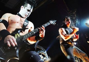 3 Rekomendasi Lagu Metal Milik Misfits yang Di-cover Band-band Metal!