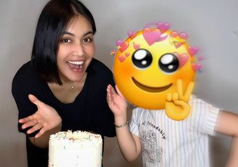 Sang Putri Kerap Melihat Anak-anak Pergi Sekolah Lewat Jendela, Denada: Nanti Ya Nak, InsyAllah Aisha Juga Akan Sekolah, Kok!