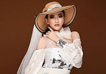 Hotman Paris Melotot Pandangi Tubuh Molek Artis Ini dari Atas Sampai Bawah, Saat Ditantang Sumpah Pocong Akui Tak Lakukan Oplas, Terungkap Jawaban yang Bikin Heboh