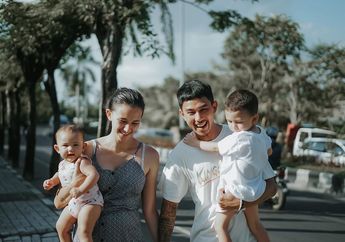 Dikabarkan Pindah Keyakinan Ikuti Agama Sang Suami, Artis Cantik Kelahiran Amerika Nekat Menikah di Usia Belia: Kini Sedang Hamil Anak Ketiga
