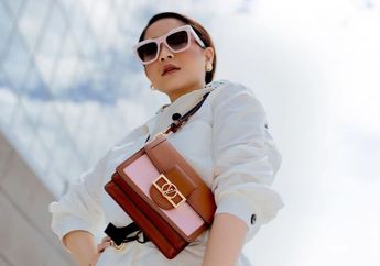 Pakai Pouch Batik Mirip Souvenir Pernikahan, Nagita Slavina Justru Bikin Netizen Syok dengan Harganya: Kulkas Gue Sungkem sama Pouch doang!