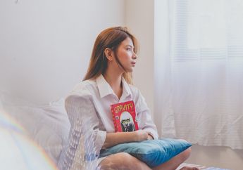 Terlalu Sempurna Seolah Tak Punya Cela, 3 Zodiak Wanita ini Sering Jadi Korban Nyinyir Orang Lain