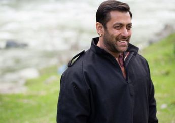 Salman Khan Bagikan Bingkisan Lebaran untuk 5.000 Keluarga, Netizen: Pria Berhati Emas!