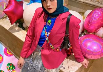 5 Inspirasi Gaya Bold Berhijab dengan Blazer Kekinian. Wajib Coba!