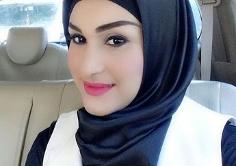 Dulu Wajahnya Laris Manis jadi Peran Antagonis di Sinetron hingga Pernah Umbar Kemesraan dengan Indra Bruggman, Pedangdut Cantik Ini Banting Stir Jualan Bubur Ayam Demi Mengais Rezeki
