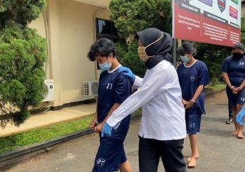 Tak Sanggup Bayar Ongkos Rp 1,7 Juta, 4 Gadis Kongkalingkong Bunuh Sopir Taksi Online dan Buang Mayatnya di Pinggir Jalan