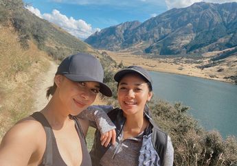 Pamer Foto Jadul Keluarganya ke Instagram, Intip Imutnya Kakak Beradik Naysila dan Nana Mirdad Saat Masih Anak-anak!