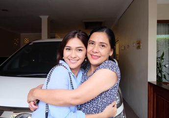 Pamer Foto Lydia Kandou Saat Berusia 23 Tahun, Wajah Nana Mirdad Dibilang Mirip Banget dengan Sang Ibu, Netizen: Seperti Kembar!