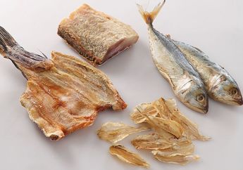 Jangan Mau Ditipu Pedagang Nakal, Begini Cara Pilih Ikan Asin Segar dan Bebas Formalin, Bisa Dicek dari Tampilannya!