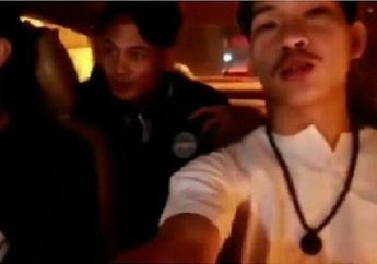 Viral Video Prank Sembako Berisi Sampah Diberikan ke Waria, Youtuber Bandung Ini Tuai Kecaman Hingga Rumahnya Diserbu Warga!