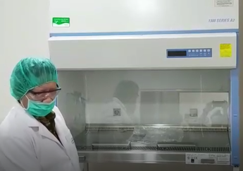 Jokowi Getol Minta Ilmuwan Indonesia Temukan Vaksin Corona, Kabar Duka Kembali Datang dari Surabaya: Dokter Meninggal Karena Covid-19, Istrinya Kritis