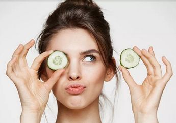 Ngabuburit Di Rumah Aja, Pakai Produk Skincare Mengandung Mentimun Untuk Atasi Wajah Mengkilap Akibat Minyak Berlebih