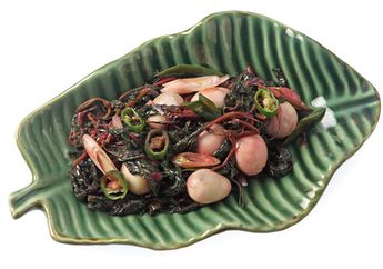 Resep Tumis Bayam Merah Enak, Menu Sahur Praktis yang Rasanya Juara
