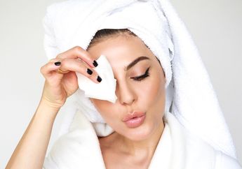 Mulai 9 Ribu, Ini 3 Makeup Remover Wipes Paling Ampuh Bersihkan Wajah!