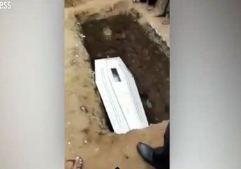 Serem Banget! Viral Video Mayat Lambaikan Tangan dari Dalam Peti saat Akan Dimakamkan
